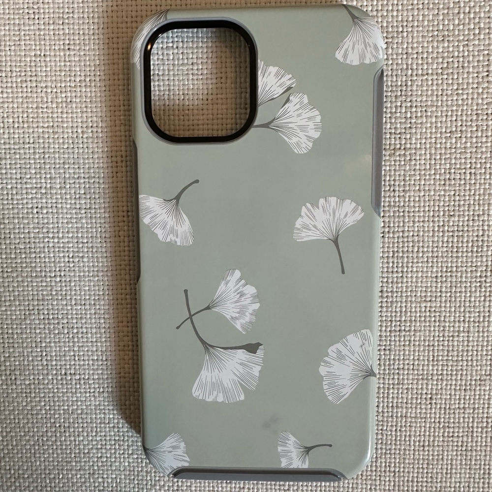 Otterbox iPhone 12 case